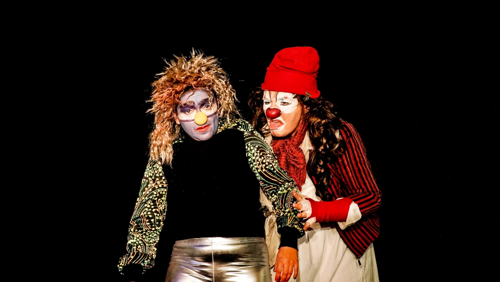 Curcuma a l'air de manquer de sommeil, justement...